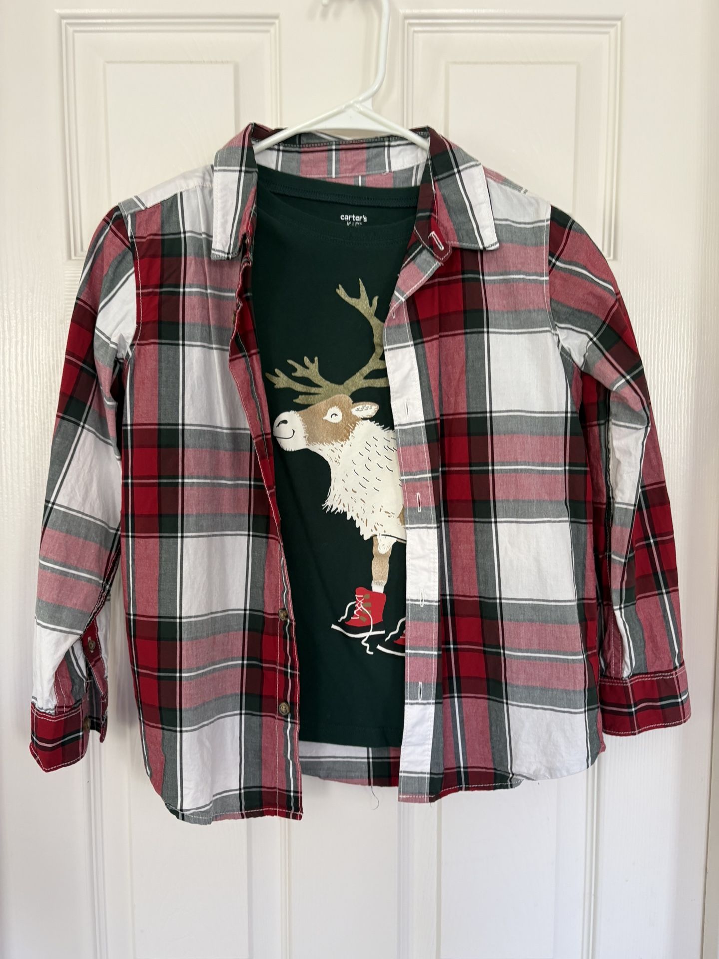 Boys Carter’s long sleeve button up top & shirt Set reindeer Simi valley