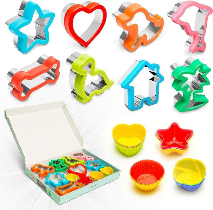 Sandwich Cutters for Kids - 8 Fun Shapes Plus Reusable Silicone Cupcake Cups - Cookie Cutter Set for Toddler Food - BRAND NEW IN BOX
