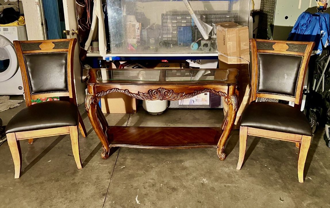 Entry Table and 2 chairs 