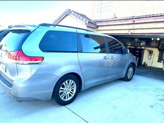 2011 Toyota Sienna