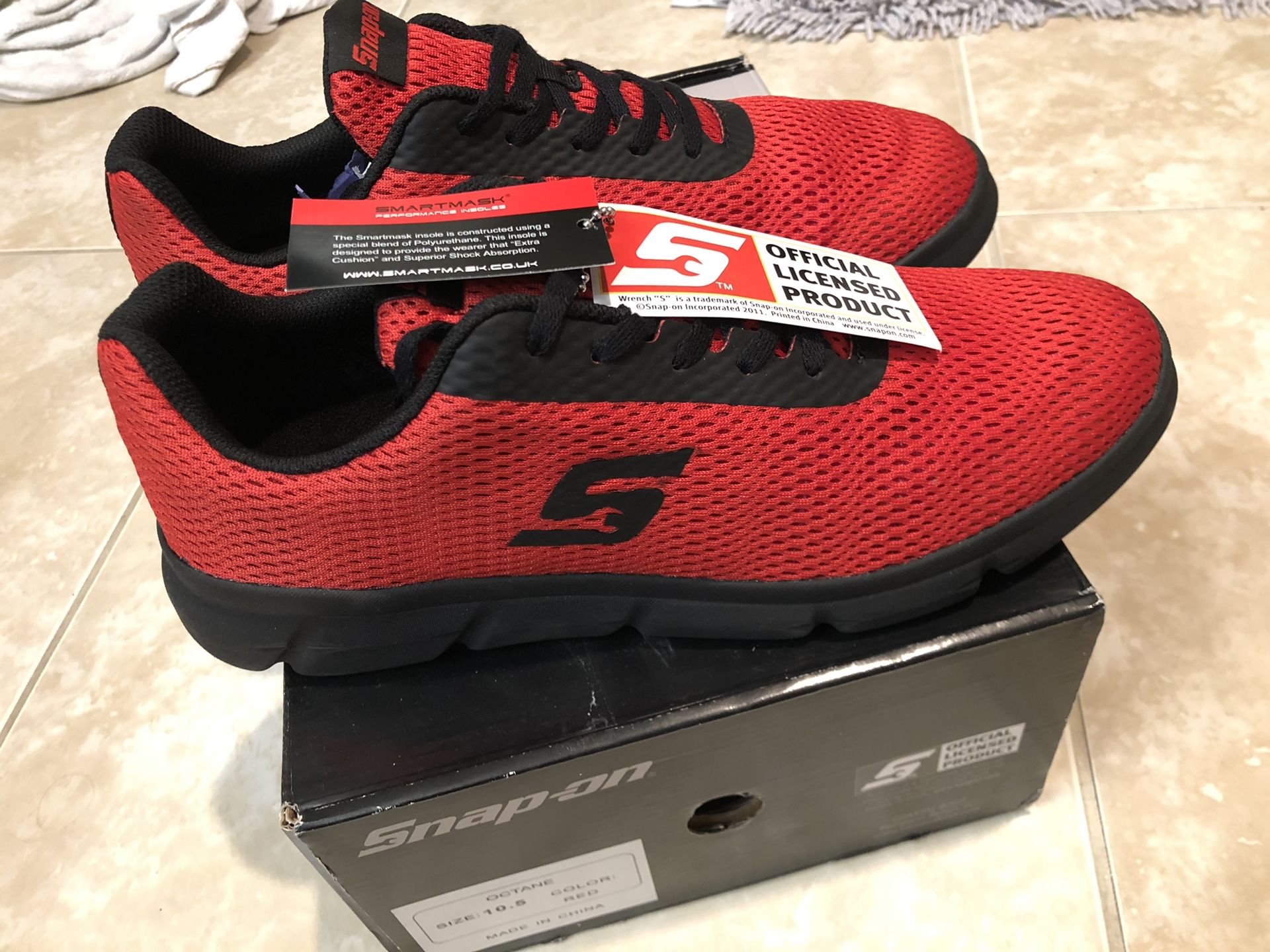 Snap On Octane shoes not available in red anymore only black (new never used) going on eBay soon. You won’t find these anywhere but the snap on truck.