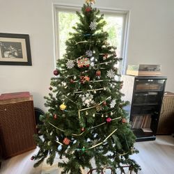 Artificial Christmas Tree- 7.5 Feet Tall 