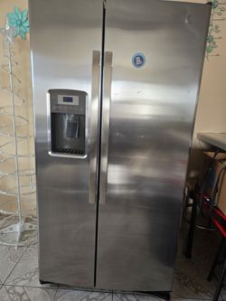 GE REFRIGERATOR, GREAT USED CONDITION