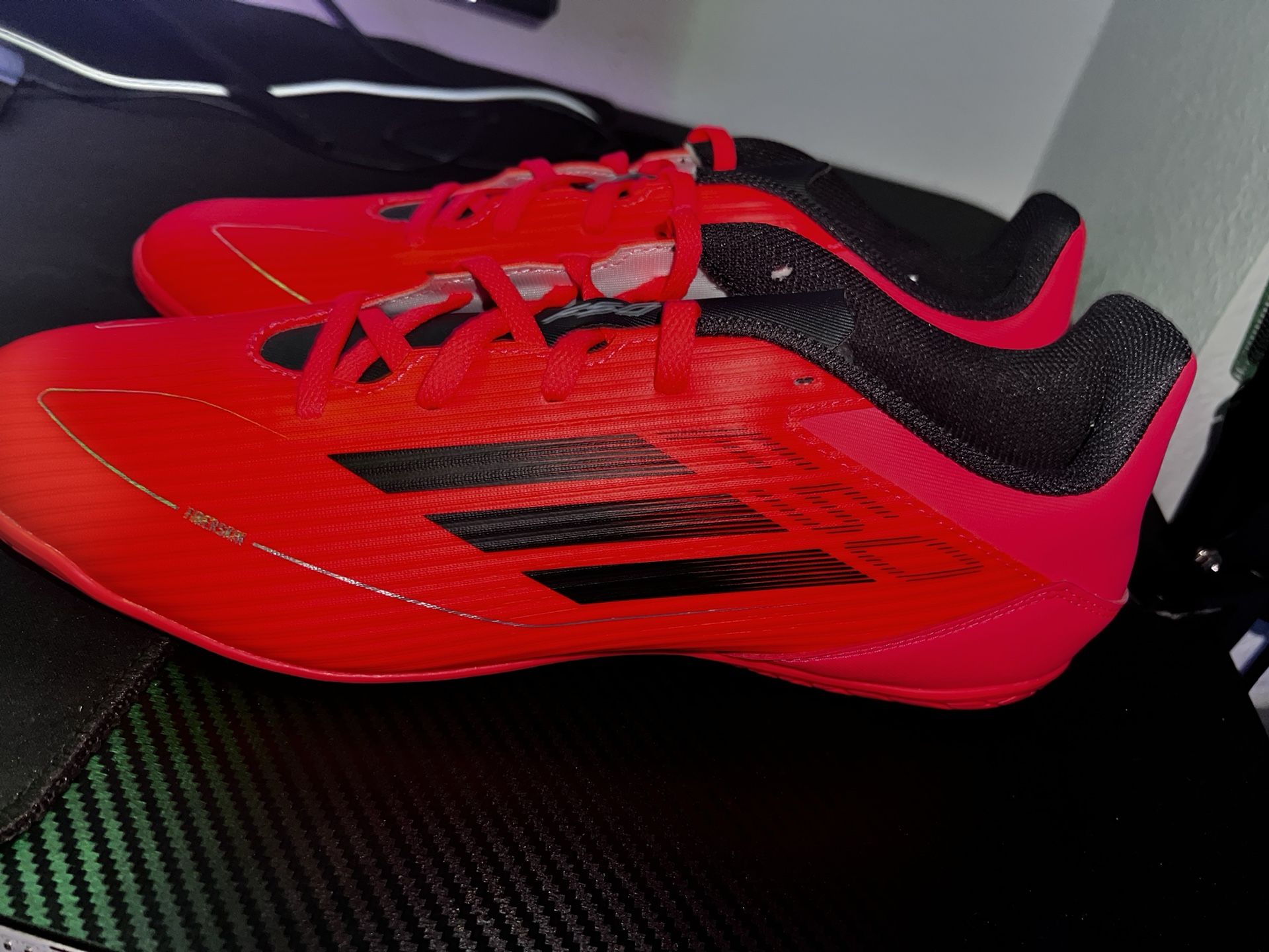 indoor soccer shoes size 10.5