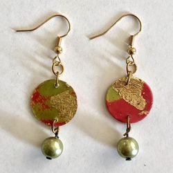 🌞 Funky, vintage, green, orange and metallic gold paper circle earrings with “pearl” charms reworked from vintage jewelry