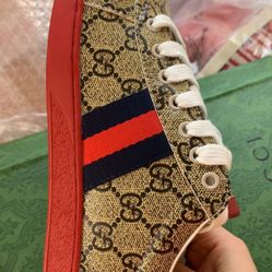 Gucci Shoes 