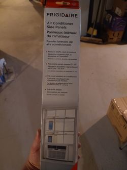 Air conditioner side panels