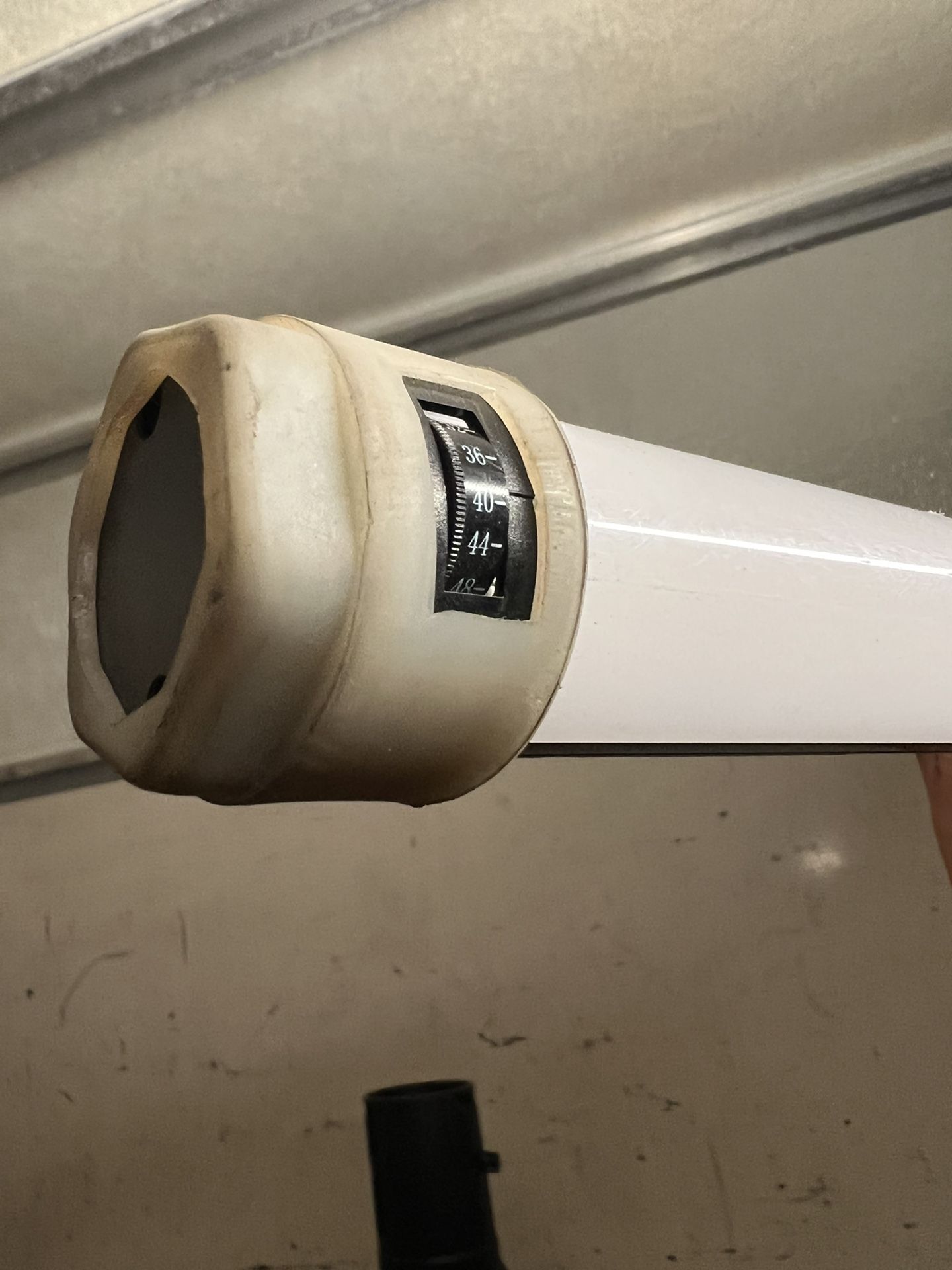 Quasar Bi Color 4’ Tube Light