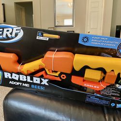  NERF Roblox Adopt Me!: Bees! Lever Action Dart Blaster