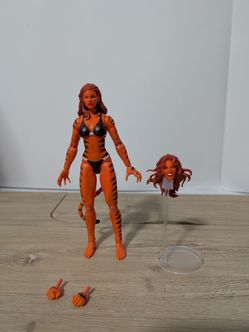 Marvel Legends Tigra Retro Loose Complete