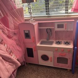 Nice Kitchen Set For Kiddos