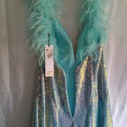 ✨ JVN by Jovani Iridescent Feather Shoulder Prom Dress – Size 16 ✨