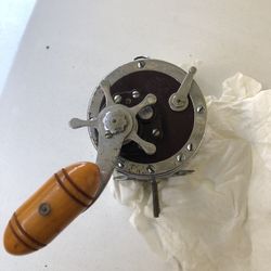 Penn Reel Senator 113H Vintage Reel