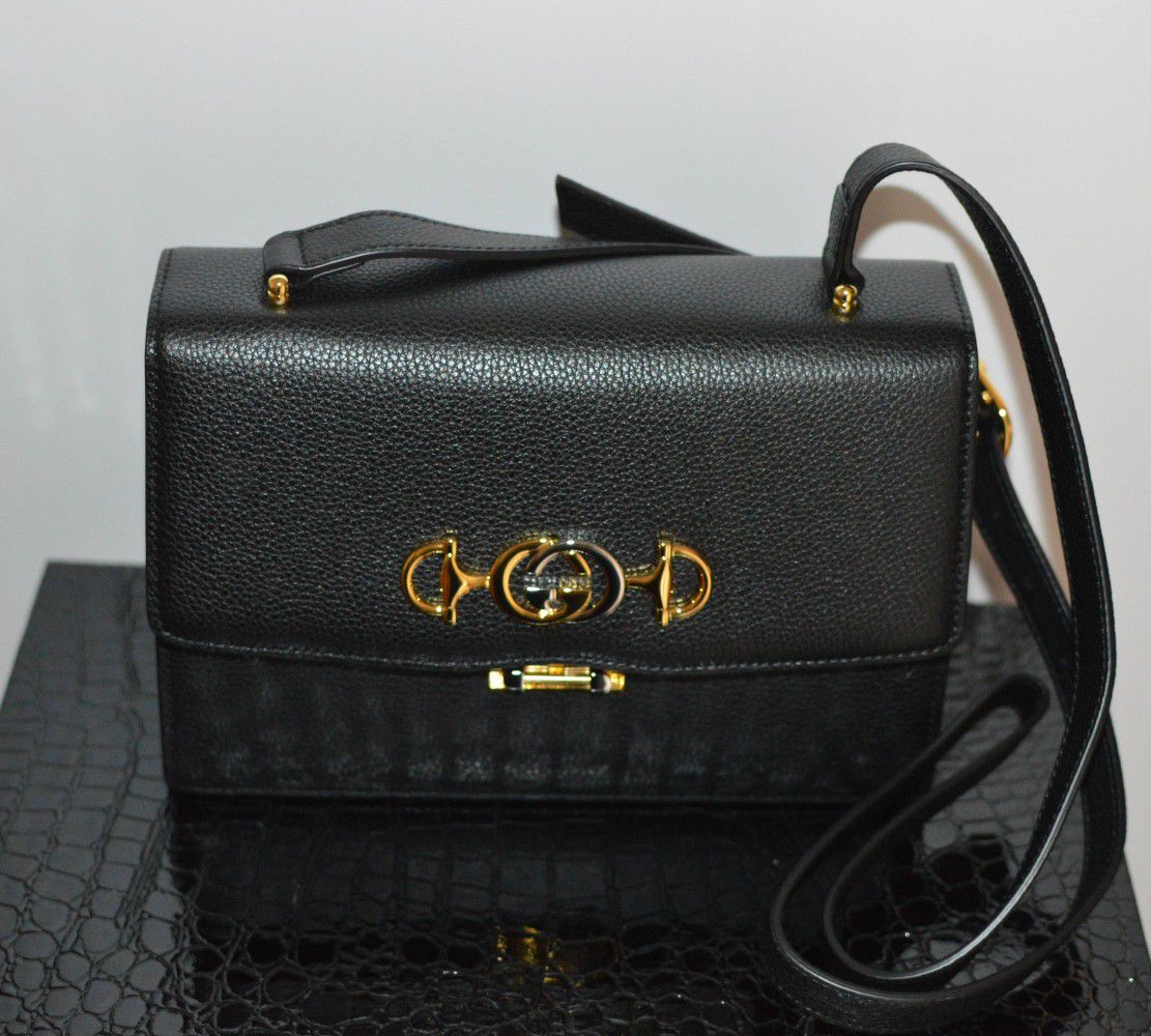 Black Gucci Grainy Leather Small Zumi Shoulder Bag for Women