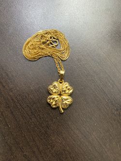 Gold Plated Clover & Chain