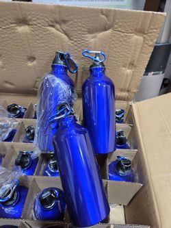 Blue Aluminum Water Bottles 22oz  with Carabiner Clips