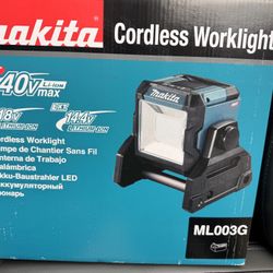 Makita 40V max XGT , 18v & 14.4 LXT Cordless L.E.D. Work Light, Light Only New