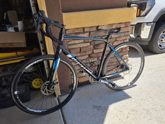 Road Bike Contend SL 2 Disc