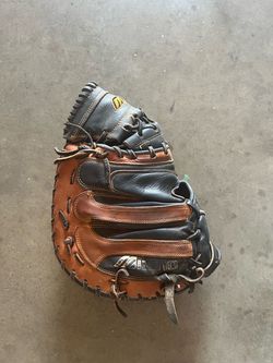 Mizuno catchers mitt