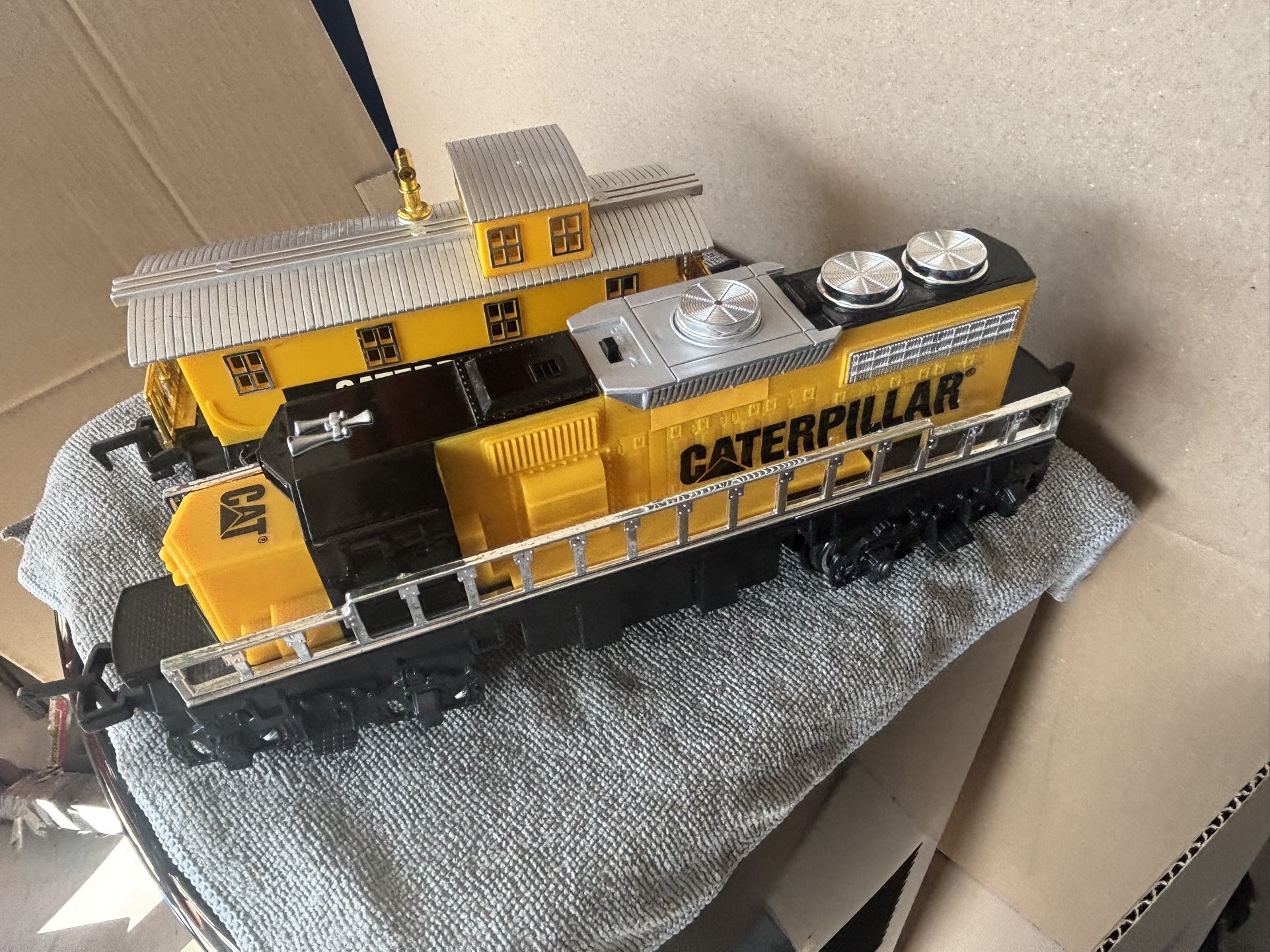 CAT CATERPILLAR TRAIN