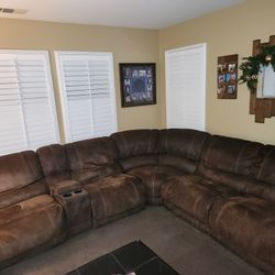 Full Size Sectional Couch With Recliners 