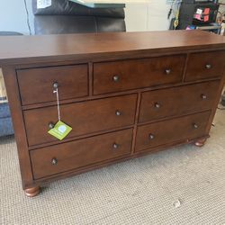 NEW 7 DRAWERS MAHOGANY  DRESSER