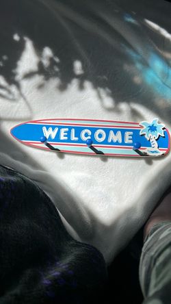 Surf Board with hooks WELCOME sign 17” x 4”