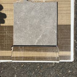 Floor tile 