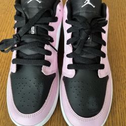Nike Air Jordan 1 Low Light Arctic Pink Sneakers