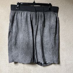 Lululemon THE Shorts Lined 10” Mens Large Grey