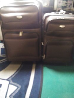Protocol 2 piece roll on luggage set
