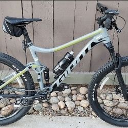 Giant Full Suspension Mountain Bike