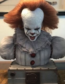 Life-Size Bust , Pennywise