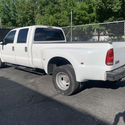 2009 Ford F-350 Gas Not Diesel 