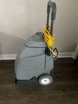 Advance AquaClean ST Professional Carpet Extractor / Cleaner