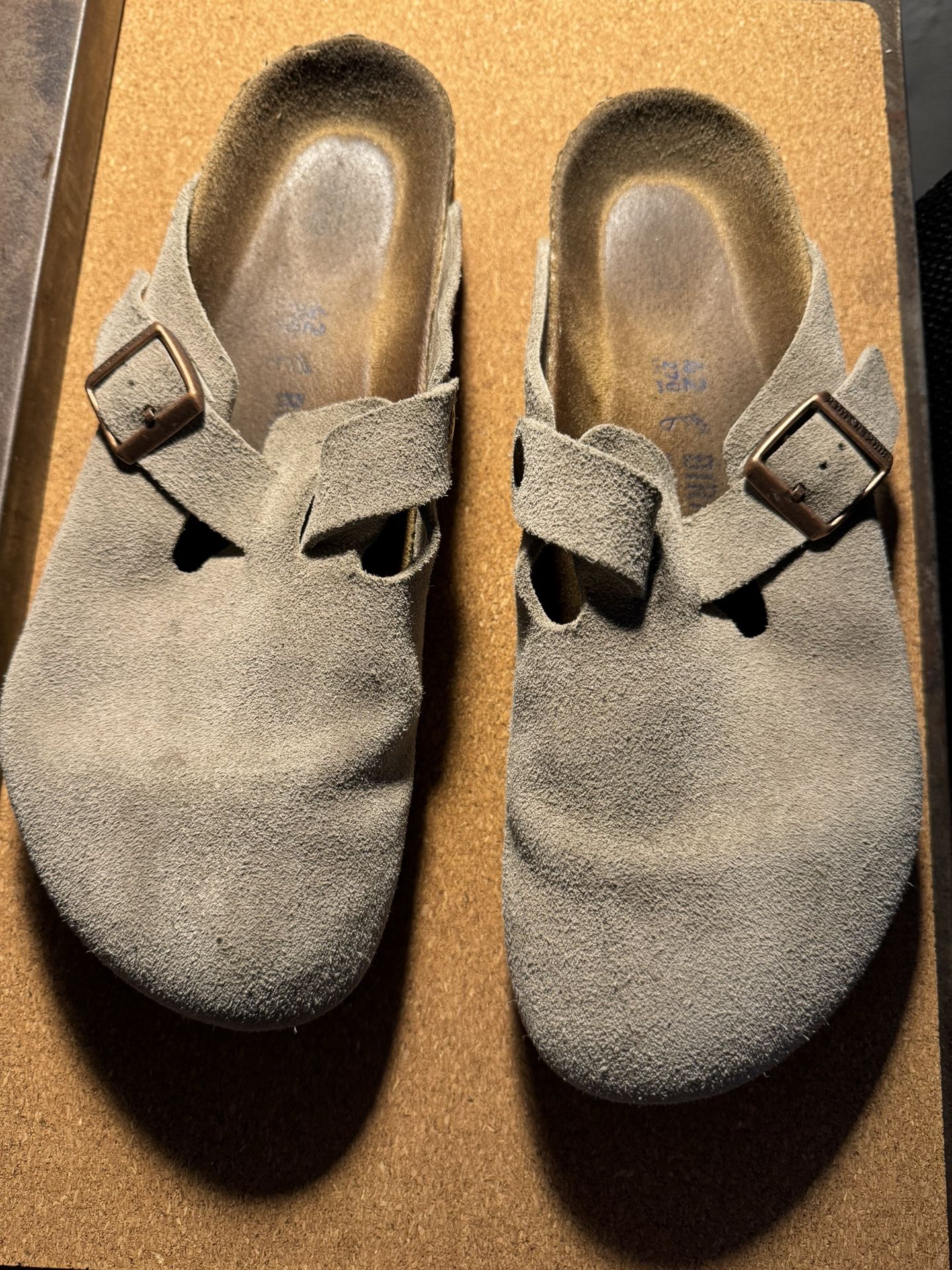 Birkenstock Size 42 (men’s 9, women’s 11.5)