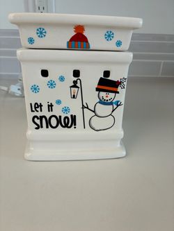 Scentsy Wax Warmer Square White With Snowmen