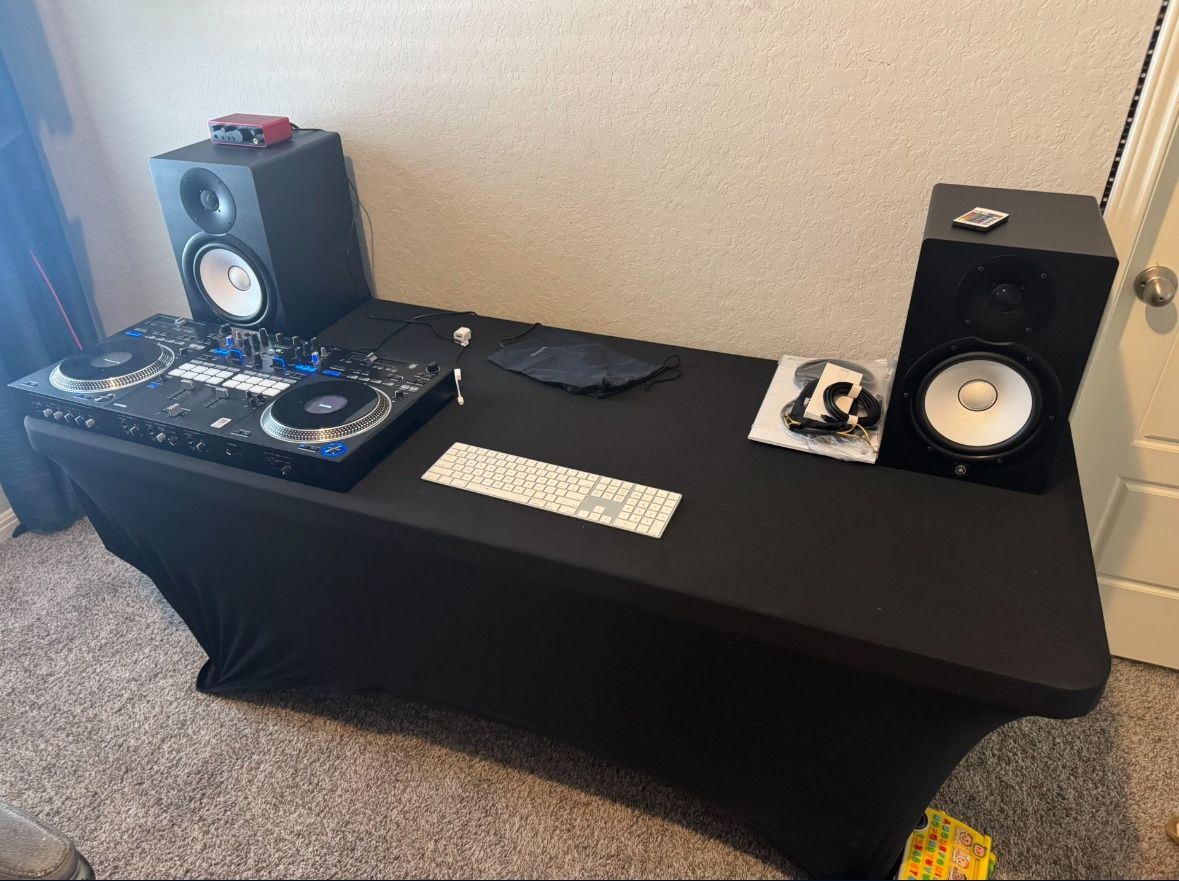 Yamaha HS8 Studio Monitors Speakers with Subwoofer