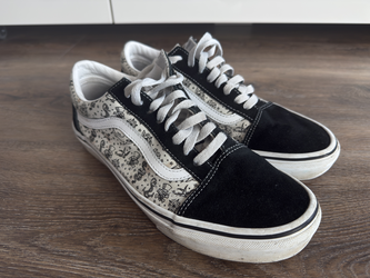 VANS Sneakers Floral Black Men’s 8.5, Women’s 10 Suede