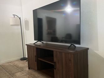 65 inch SAMSUNG TV w/ LRG STAND