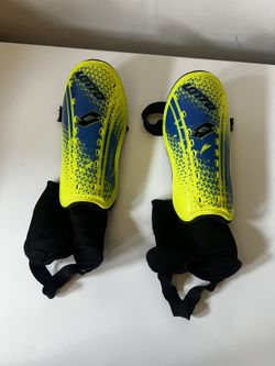 Lotto Soccer Shin Guards With Ankle Protection 