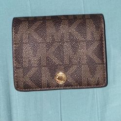 Michael Kors Womens billfold wallet