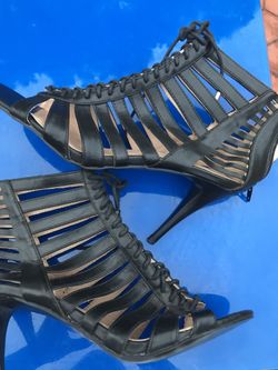 Nine west size 8 black heels