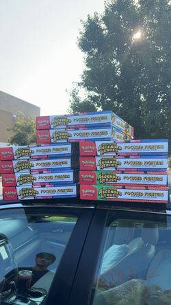 Ascended Heroes Focused Fighters Premium Collection (Sam's Club)