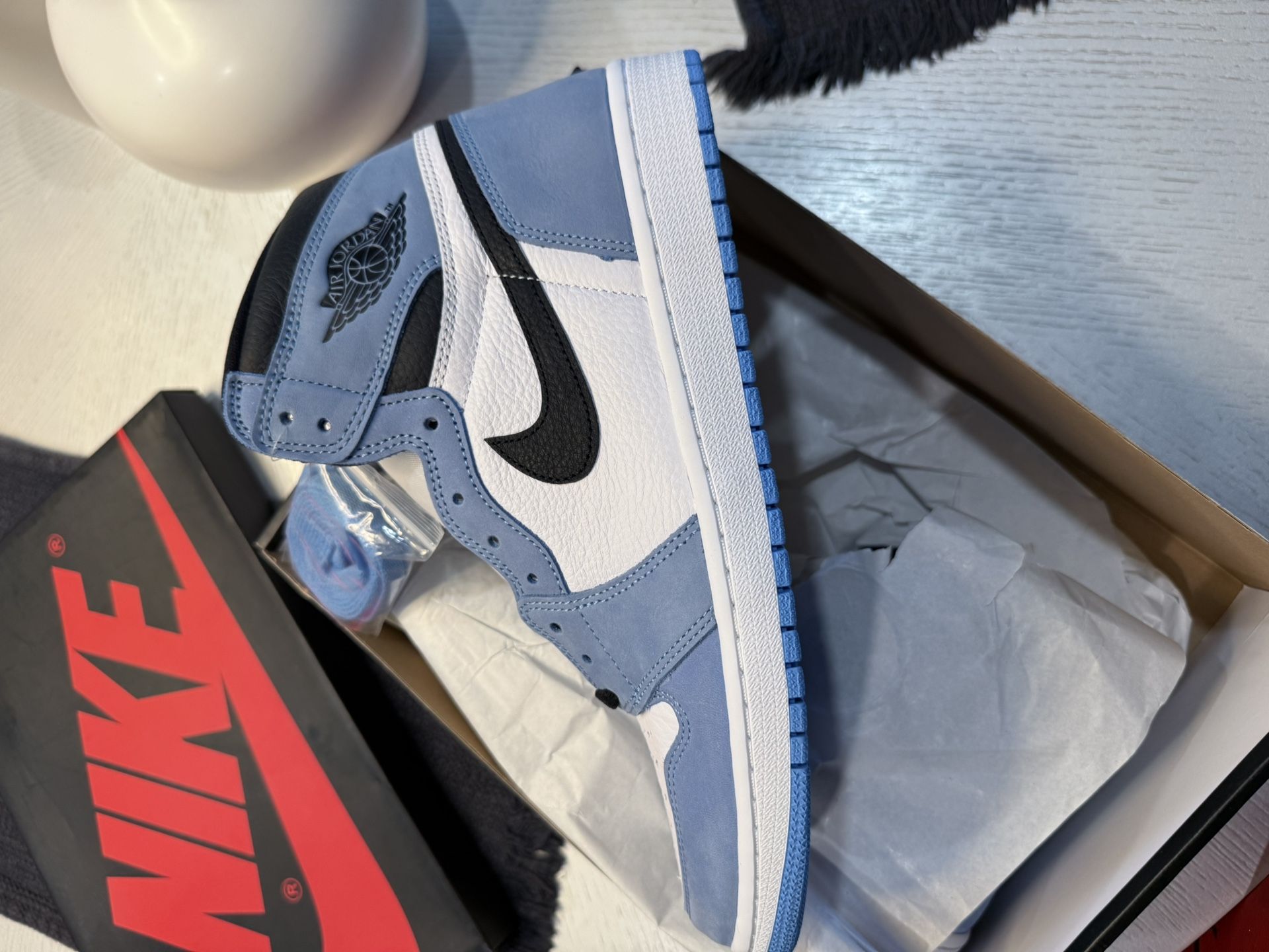 Jordan 1 Retro High OG University Blue