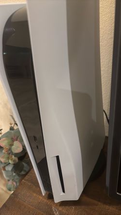 PS5 Disk Version w/ stand