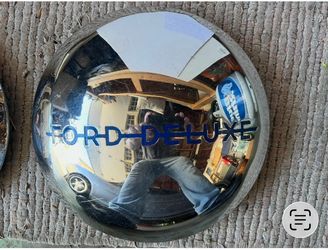 Vintage 1940 Ford Deluxe Hubcao