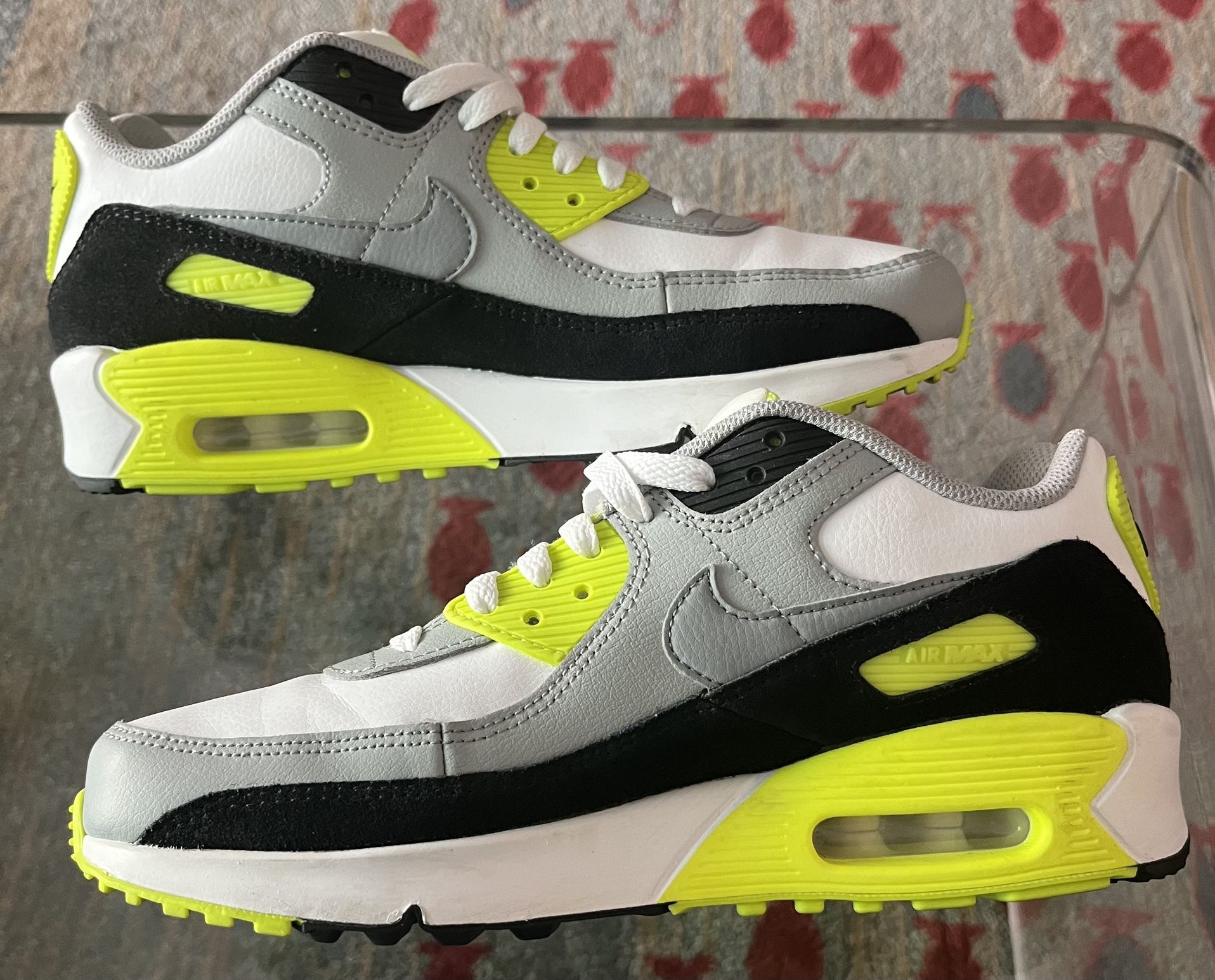Nike Air Max 90 Volt 7 Youth/8.5 Womens $65 OBO