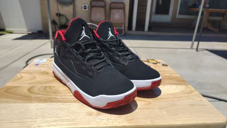 Jordan Max Aura 6 Black Red White Size 7Y