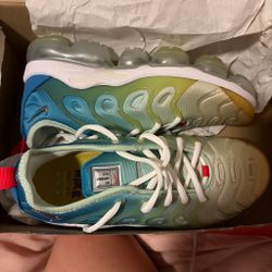 Nike Air VaporMax Plus Sneakers